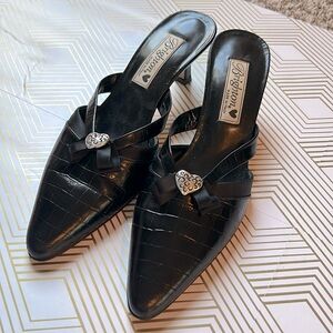 BRIGHTON Zoey Shoe Black Croc Kitten Heels Pointy Shoe 7 1/2 ‎ Italy